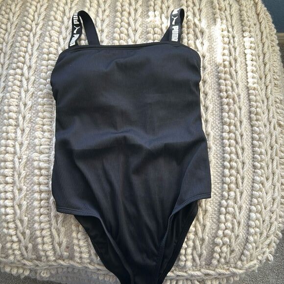 Puma ribbed Black One Piece Swimsuit logo straps, Size Medium, NWT - Picture 1 of 9